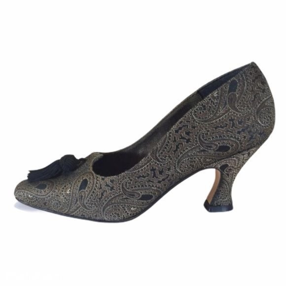 Kenneth Cole Womens Pumps Heels Taupe Black Paisley Tapestry Tassel size 5.5 - Picture 1 of 8